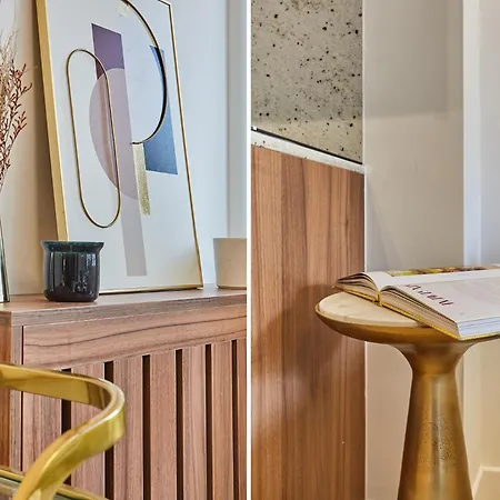 Apartment Centre De By Studioprestige *