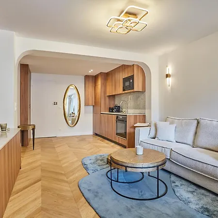 Apartment Centre De By Studioprestige