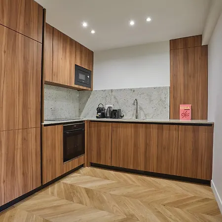 Centre De By Studioprestige *